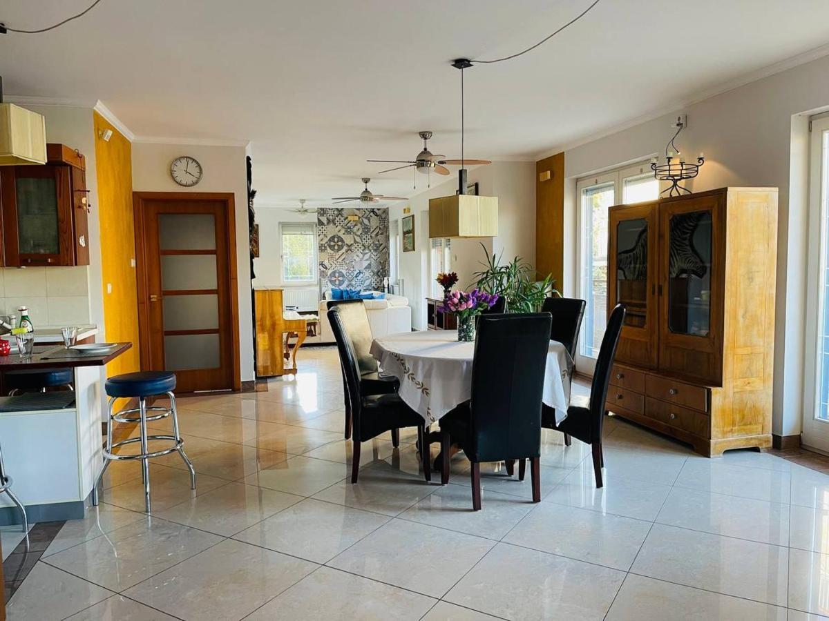 Rosehill Garden Family Villa With A Great Budapest View Exteriör bild