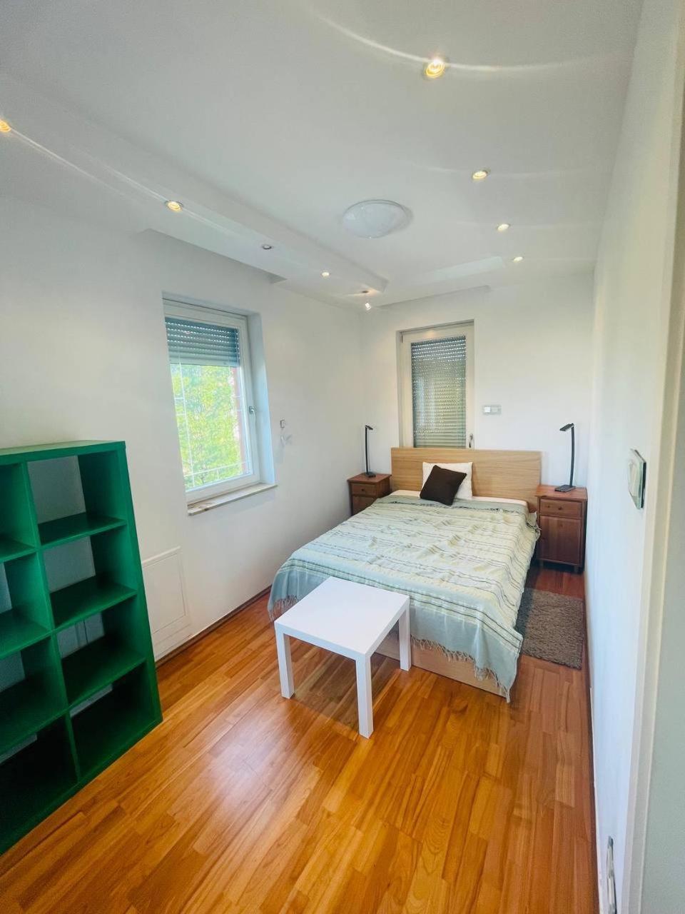 Rosehill Garden Family Villa With A Great Budapest View Exteriör bild